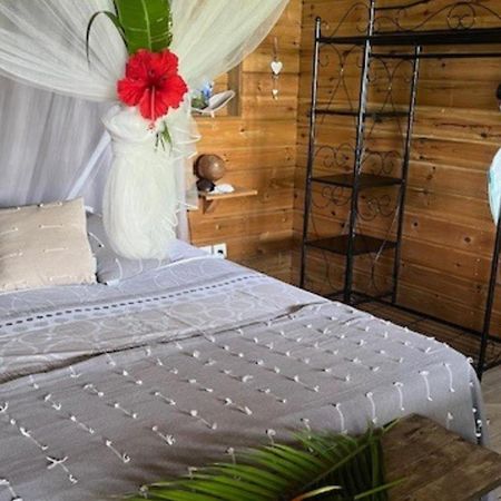 Bungalow La Tortue Bleue Bouillante Exterior foto